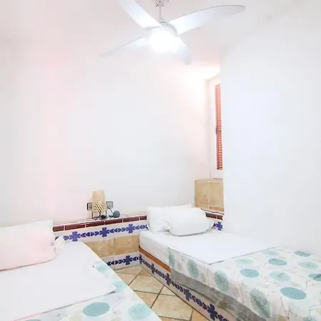 With Communal Pool Muralla Roja 0505 아파트 *