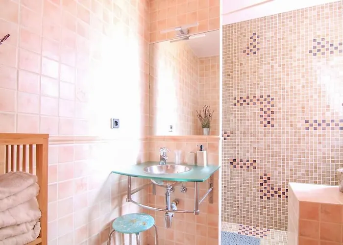 아파트 With Communal Pool Muralla Roja 0505 *